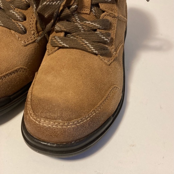 UGG Tan Suede Waterproof Leather Rubber Outsole Hiking Boots size 6.5 - Picture 8 of 15